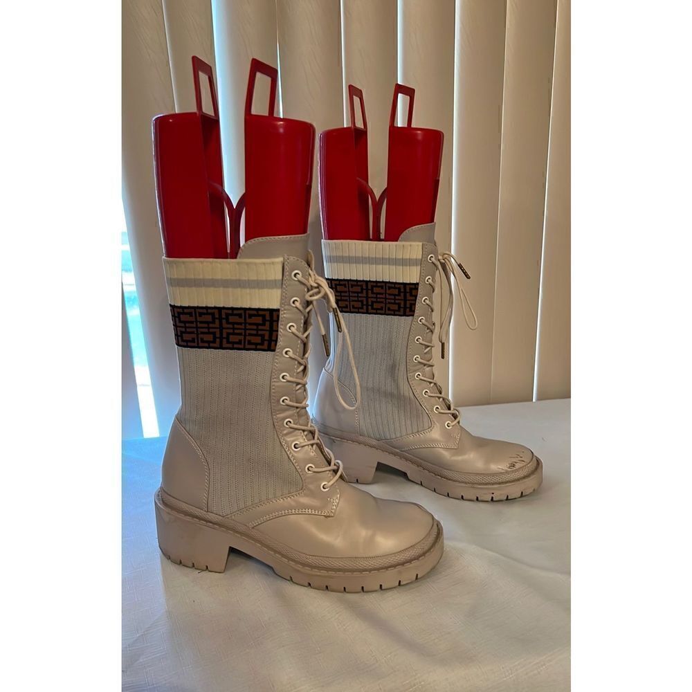 Cape Robbin Robinhood Chunky High Heel Platform Lace up Boots Size 9 Beige